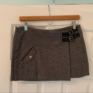 Vans mini skirt